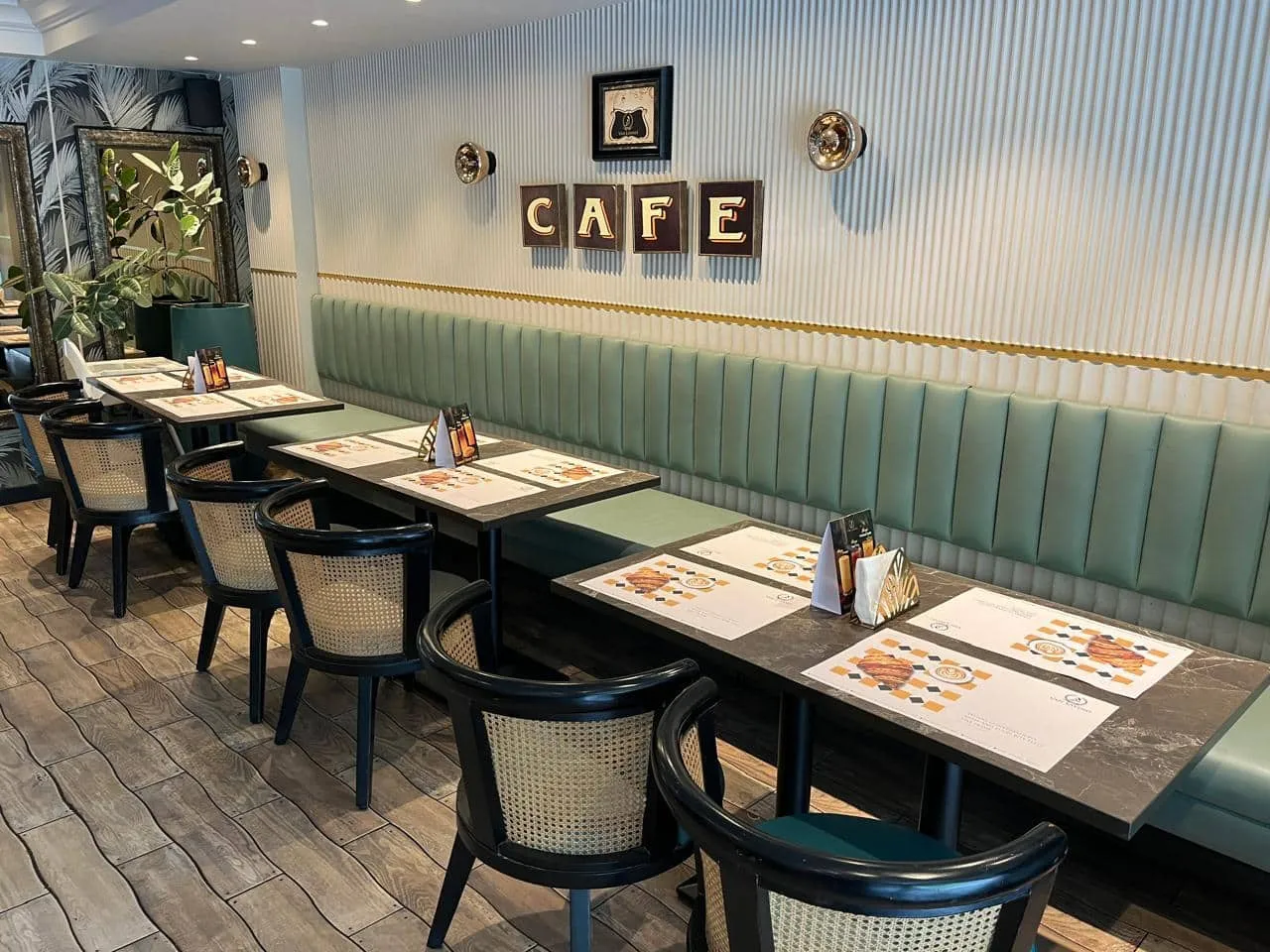 Van Lavino Cafe & Patisserie - Jubilee Hills